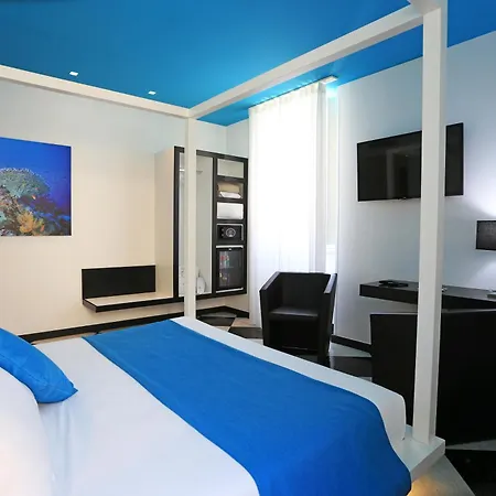 Hotel Zafran Boutique 4*