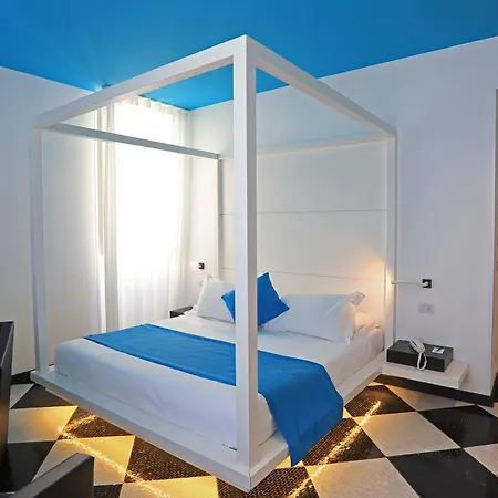 Zafran Boutique Hotel 4*