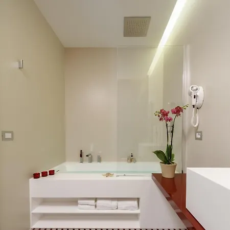 Zafran Boutique Hotel 4*